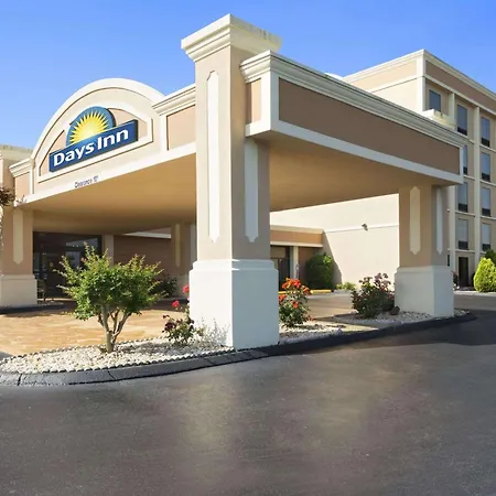 Days Inn By Wyndham Rome Downtown-2