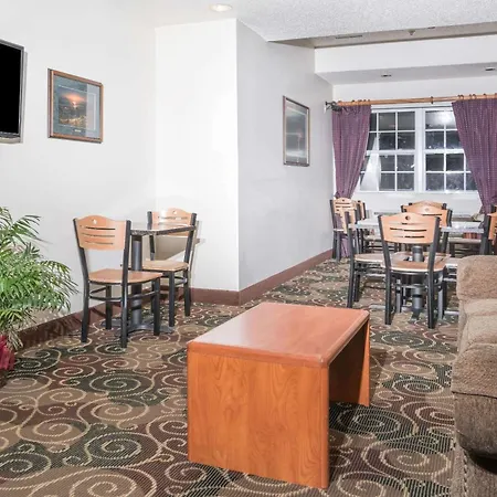 Microtel Inn & Suites By Wyndham Rice Lake-2