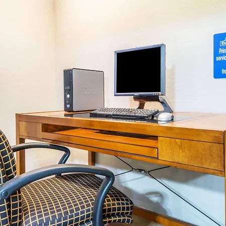 Days Inn By Wyndham Pueblo-3