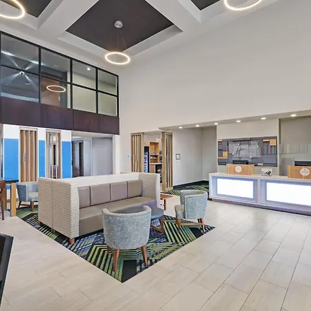 Holiday Inn Express Newport By Ihg-2
