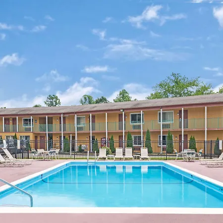 Days Inn By Wyndham Branford New Haven Conference Center-2