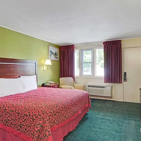 Days Inn By Wyndham Kittery-3