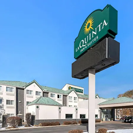 La Quinta By Wyndham Logan-2