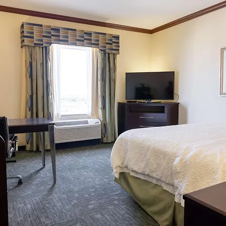 Hampton Inn Alice-3