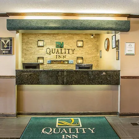 Quality Inn Elgin I-90-2