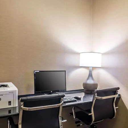 Comfort Inn & Suites - Hannibal-2