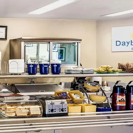 Days Inn & Suites By Wyndham Fullerton-2