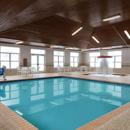 Country Inn & Suites By Radisson, Houghton, Mi-3
