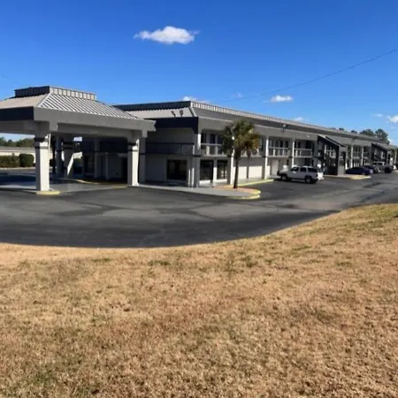 Clarion Pointe-3
