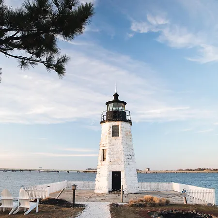 Newport Harbor Island Resort-3
