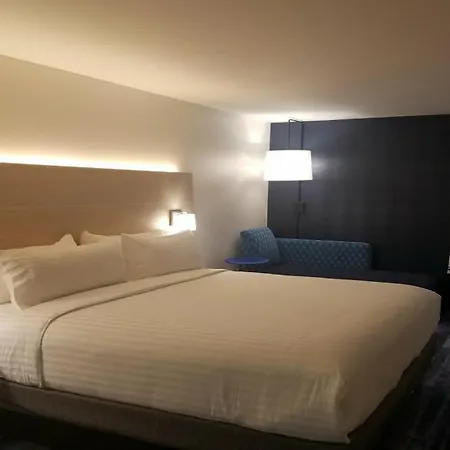 Holiday Inn Express - Williamsburg Busch Gardens Area By Ihg-3