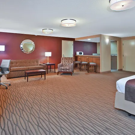 Holiday Inn - Manitowoc-2