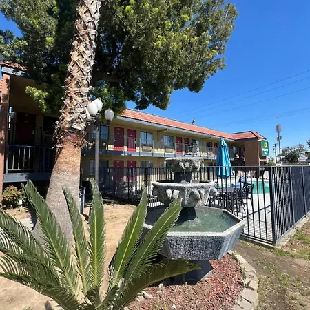Fresno Inn-3