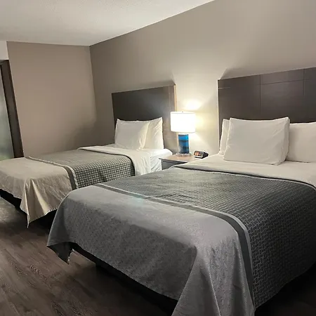 Travelodge Hotel By Wyndham Saskatoon-2