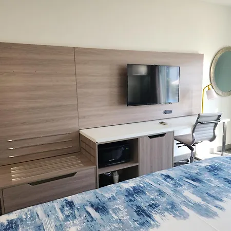 Americas Best Value Inn & Suites-Foley - Fully Renovated-3