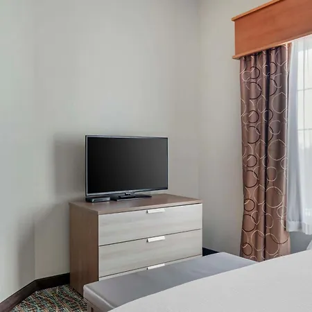 Best Western Plus Peppertree Inn At Omak-3