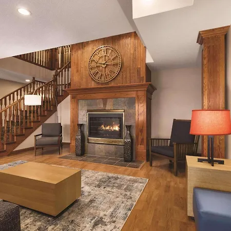 Country Inn & Suites By Radisson, Forest Lake, Mn-3