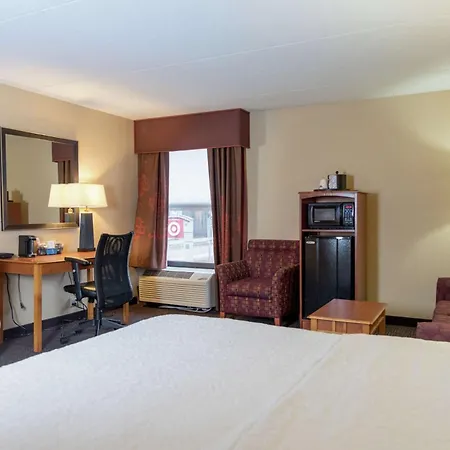 Hampton Inn Muskegon-2
