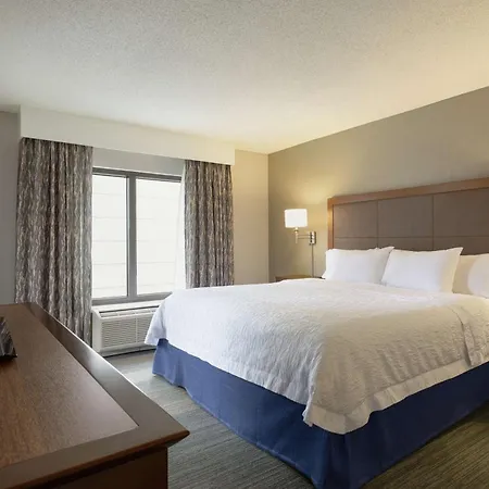 Hampton Inn & Suites Nashville-Downtown-3