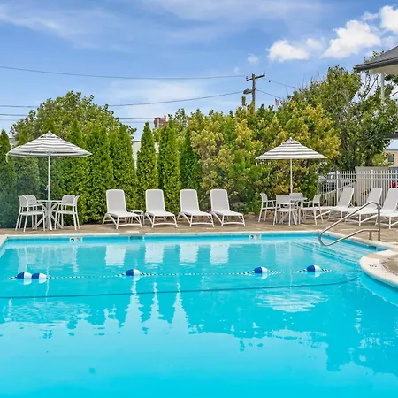 A Wave Inn - Montauk-3