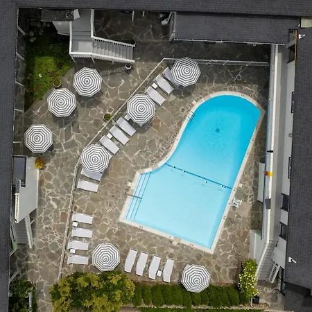 A Wave Inn - Montauk-2