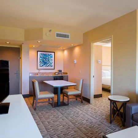 Hilton Phoenix Airport-3