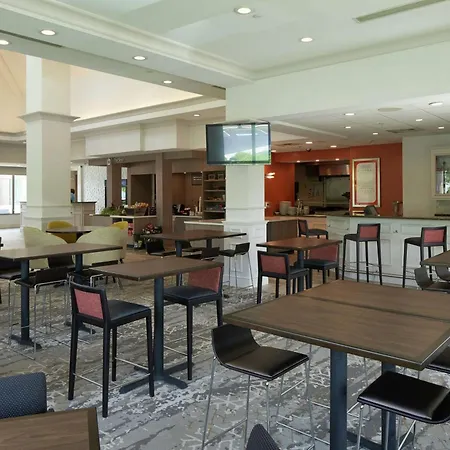 Hilton Garden Inn Evansville-3