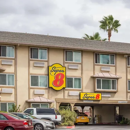Super 8 By Wyndham Sacramento-3
