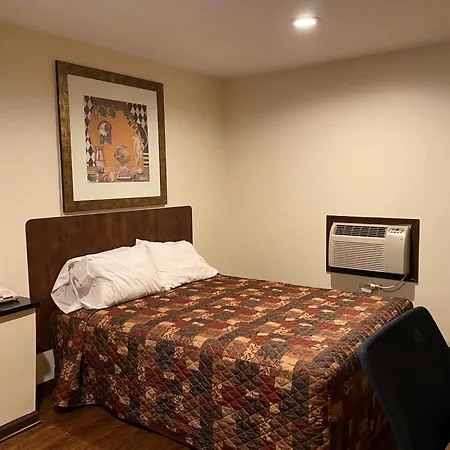 Budget Inn-3
