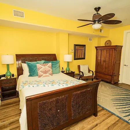 Water'S Edge Inn - Adults Only-3