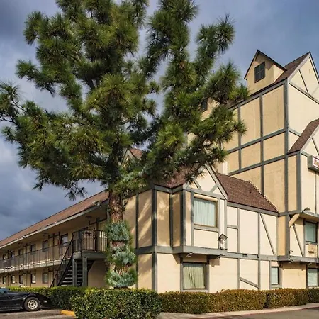 Key Inn And Suites-2