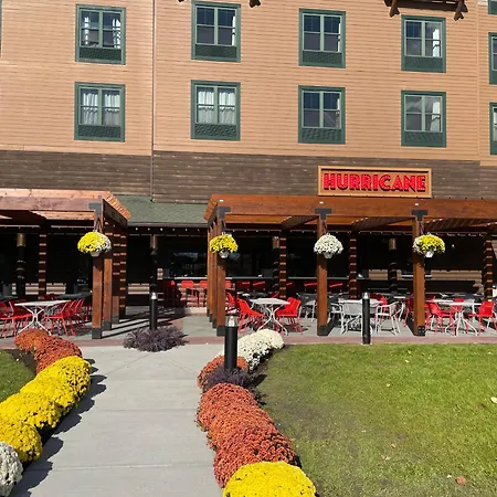 Six Flags Great Escape Lodge & Indoor Waterpark-2