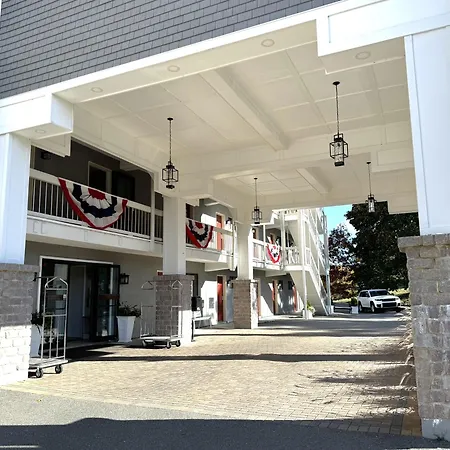 Atlantic Eyrie Lodge-2