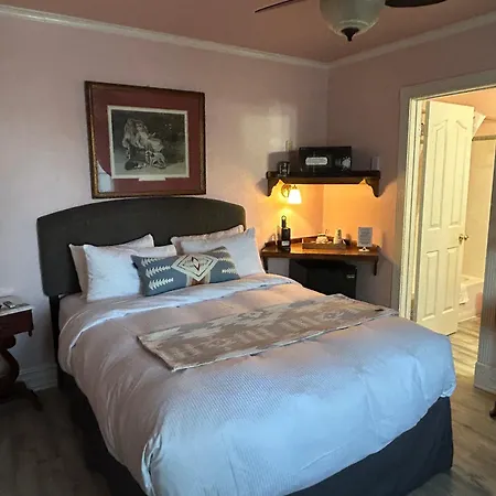 Arrowhead Lake Inn-2