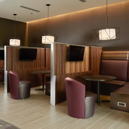 Courtyard By Marriott Rome-2