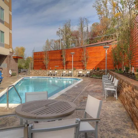 Fairfield Inn & Suites By Marriott Gatlinburg Downtown-3