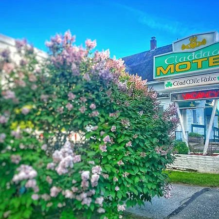 Claddagh Motel & Suites-2