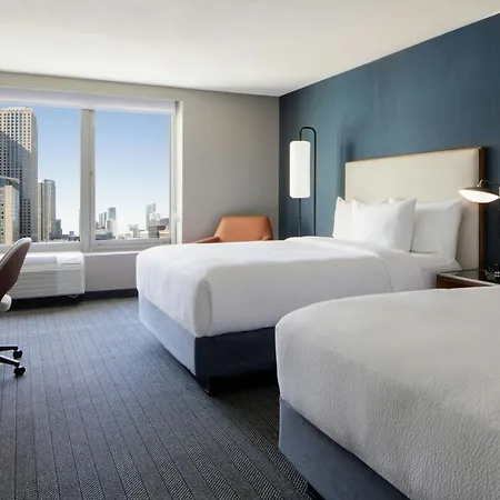 Courtyard By Marriott Chicago Downtown/River North-2