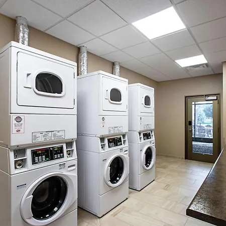 Mainstay Suites Madison - Monona-2