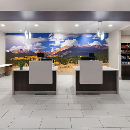 La Quinta Inn & Suites By Wyndham Fort Collins, Colorado-3