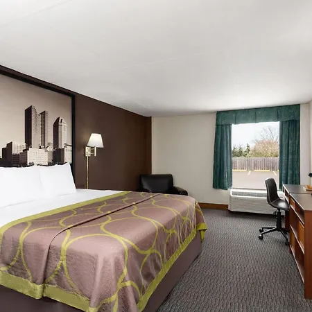 Super 8 By Wyndham Columbus-3