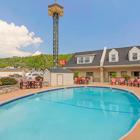 Econo Lodge Inn & Suites Gatlinburg At The Convention Center-2