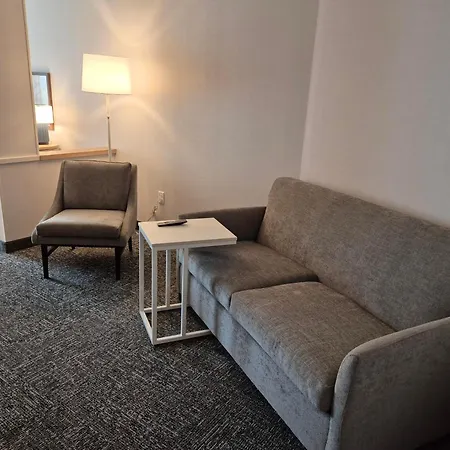 Spark By Hilton Lancaster-3