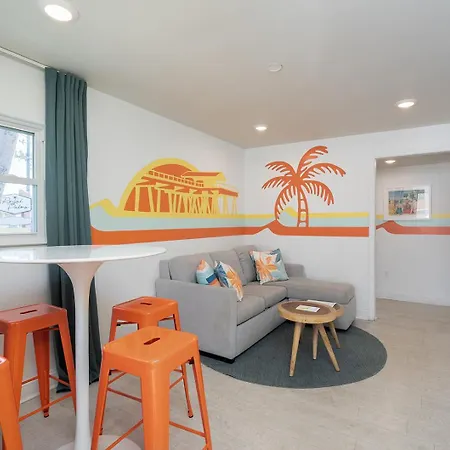 Royal Palms Motel-3
