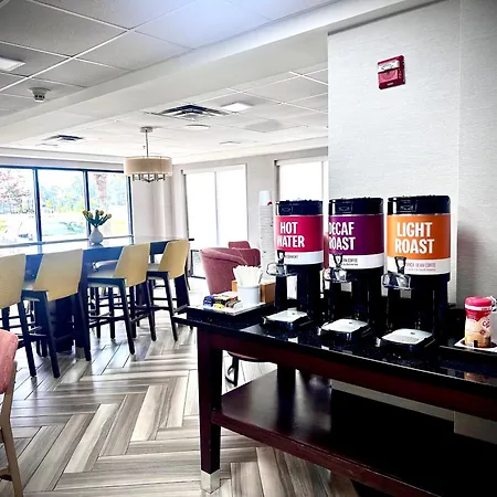 Hampton Inn Waycross-2