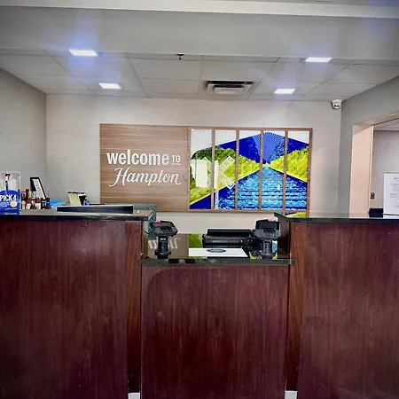 Hampton Inn Waycross-3