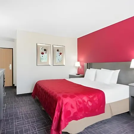 Clarion Pointe - Greensboro Coliseum Area-2