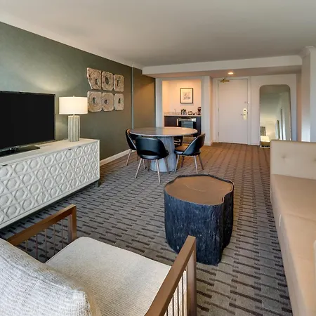 The Chattanoogan Hotel, Curio Collection By Hilton-2