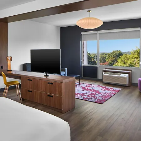 Aloft By Marriott Raleigh-3