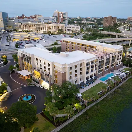 Hilton Garden Inn Charleston Waterfront/Downtown-2